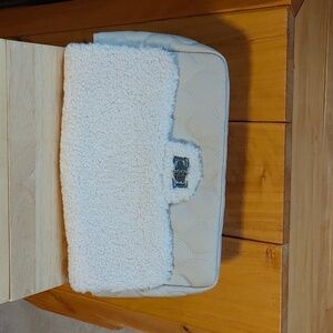 🍁NWOT Quilted Taupe & Sherpa handbag